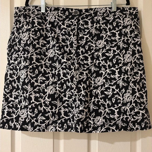Karen Scott Black and White Embellished Mini Skorts - Picture 1 of 5